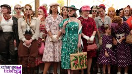Goodwood Revival vintage fashion crowd.jpeg