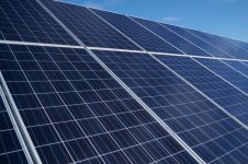 imgi_7_low-angle-solar-pannels-arrangement.jpeg